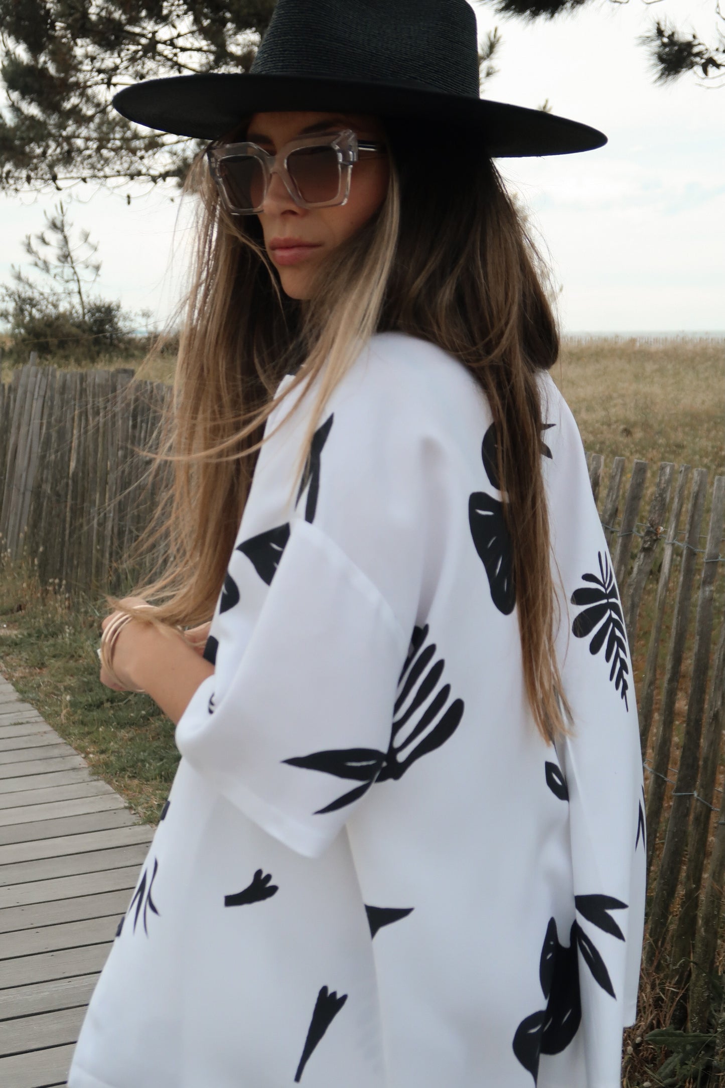 Chemise avec imprimés noirs